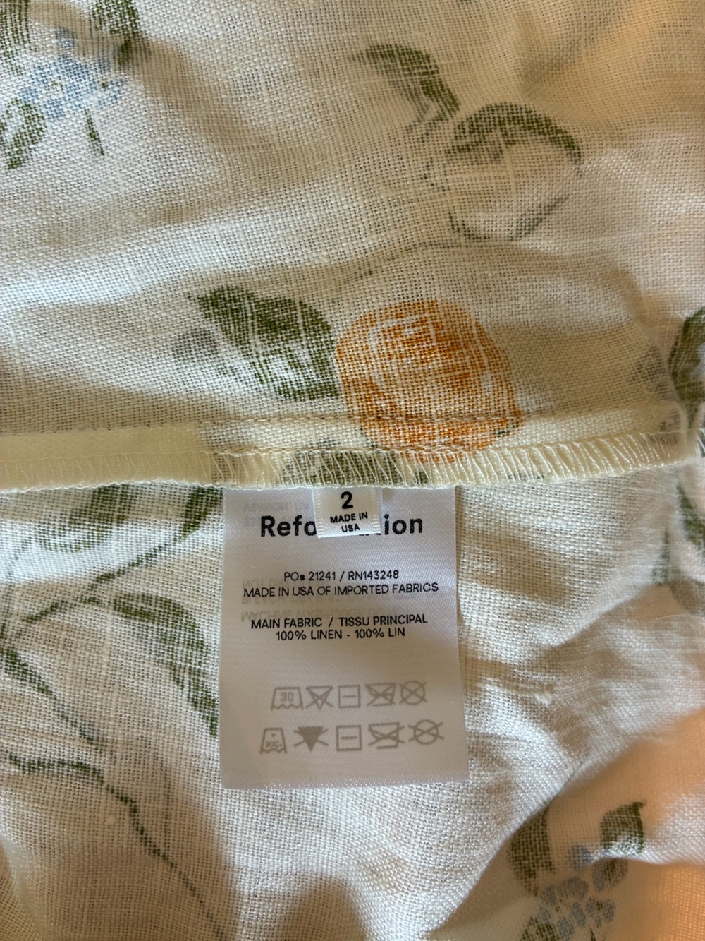Reformation 100% Linen Set with Yellow Lemon Print - Picture 4 of 5